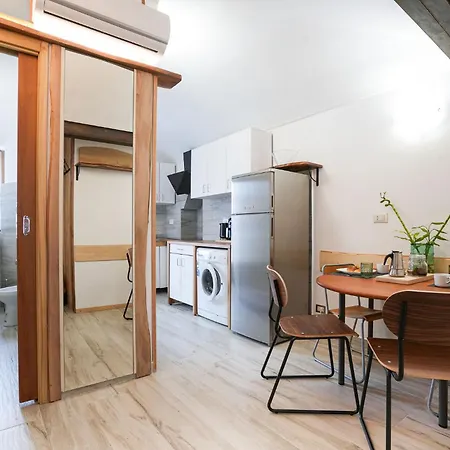 Vanchiglia House * Turin
