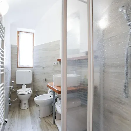 Vanchiglia House * Turin